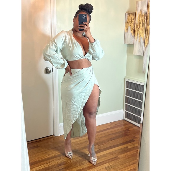 🌹NEW - RESORT Set / in Sage green - Picture 3 of 7